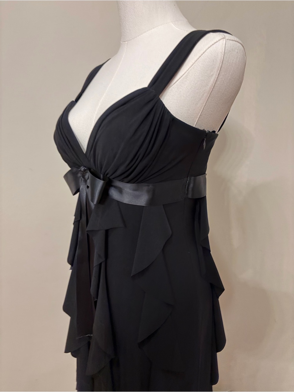 Cache Black Ruffled V-Neck Sleeveless Dress with Bow Waist